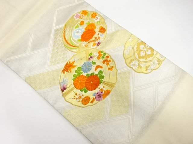 古典柄に絵皿・花模様織り出し　名古屋帯